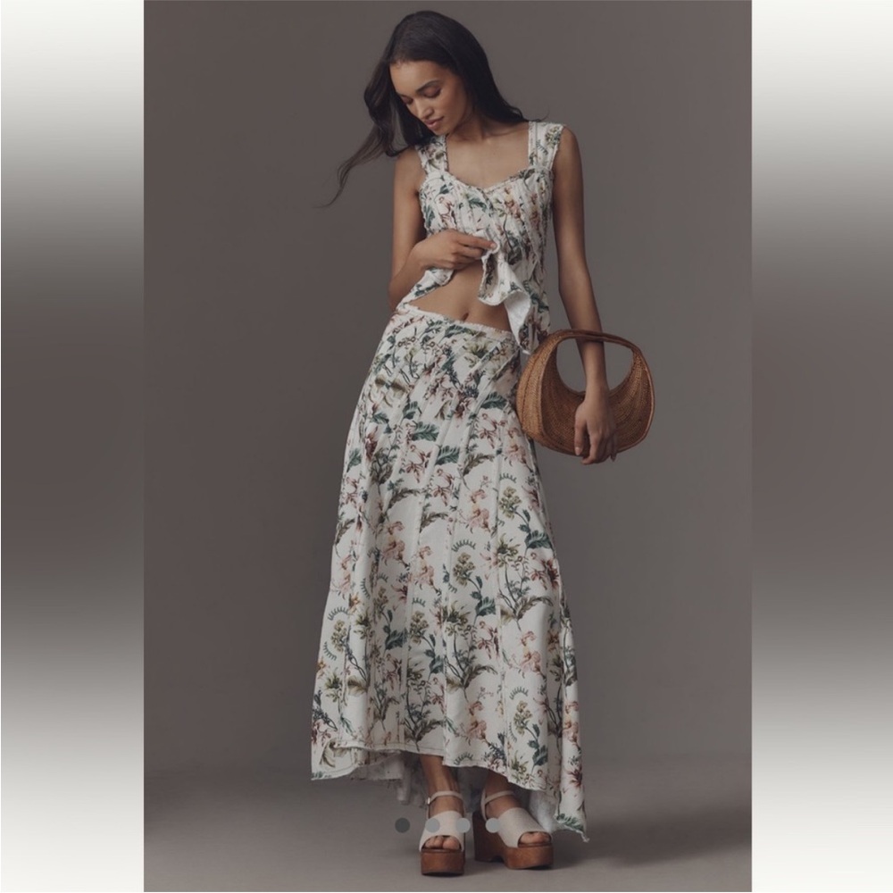 Anthropologie
Swirled Seam
Maxi Skirt and Swirled size 6